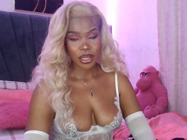 QueenB2