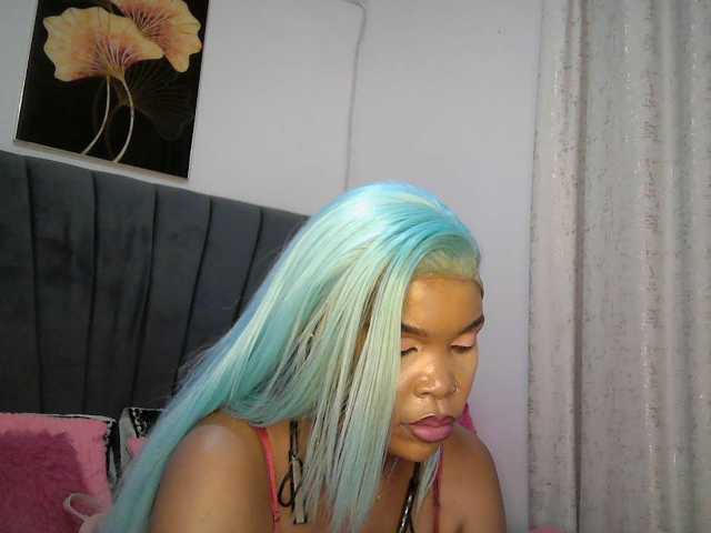 QueenB2