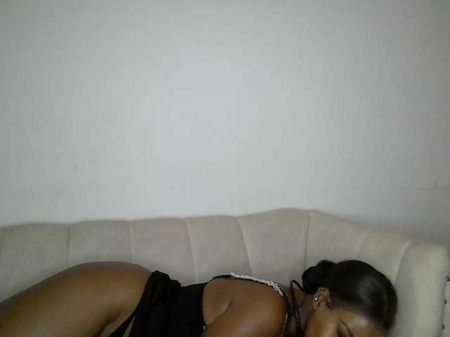 QueenB2