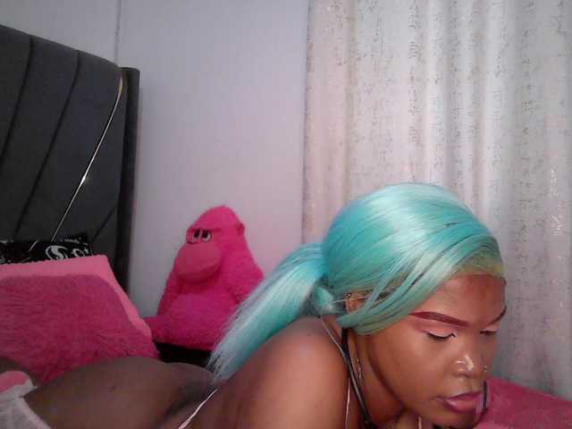 QueenB2