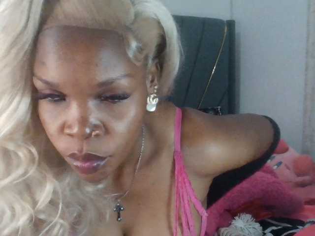 QueenB2