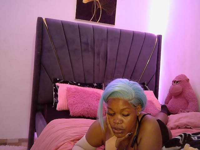 QueenB2