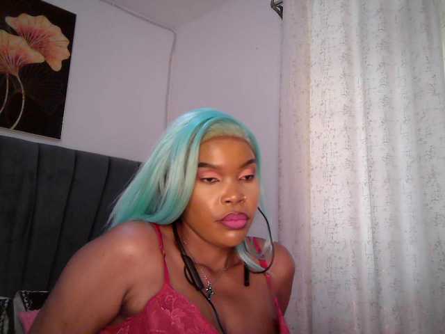 QueenB2
