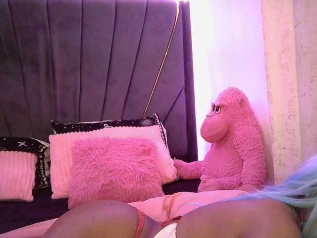 QueenB2