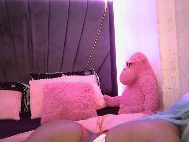 QueenB2