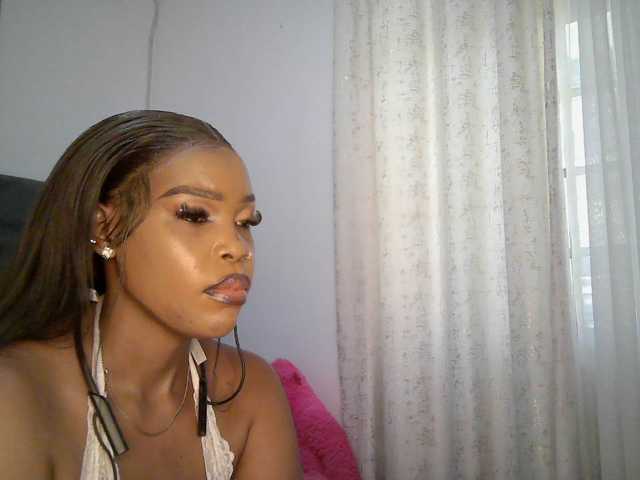 QueenB2