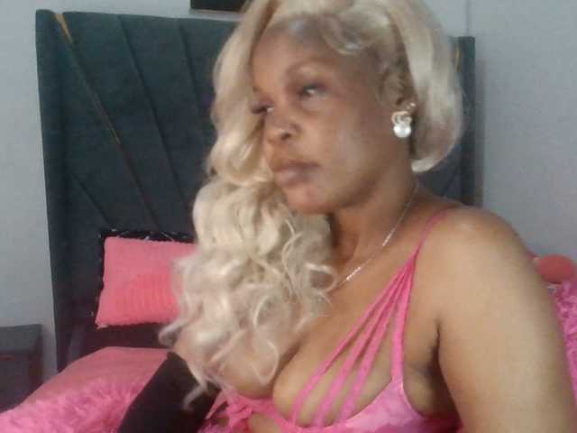 QueenB2