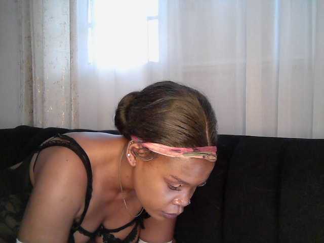 QueenB2