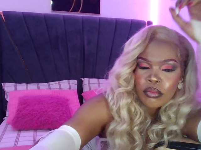 QueenB2