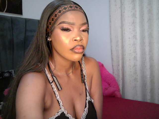 QueenB2