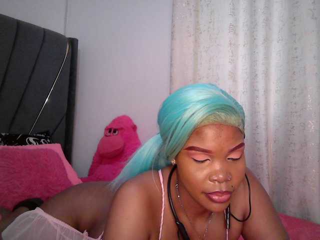 QueenB2