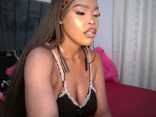 QueenB2