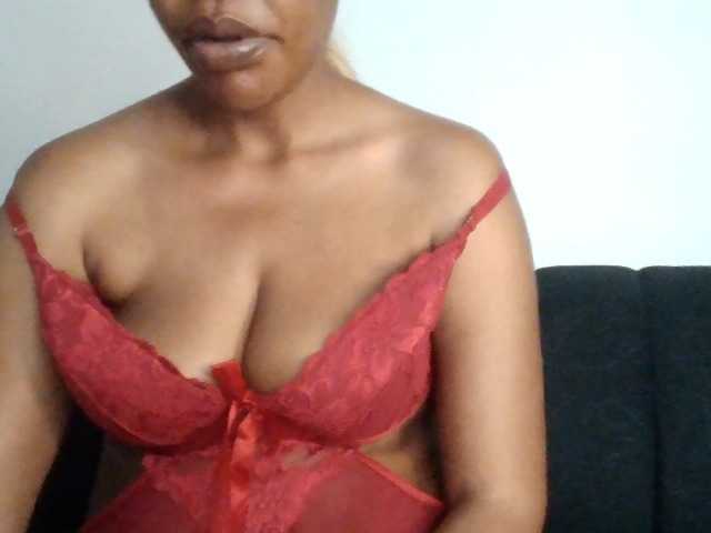 QueenB2
