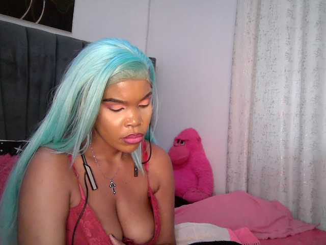 QueenB2