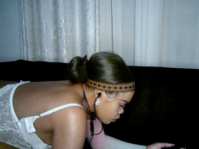 QueenB2