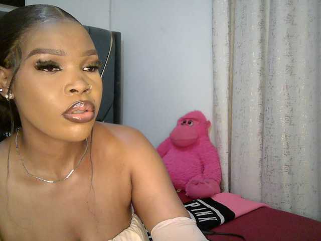 QueenB2