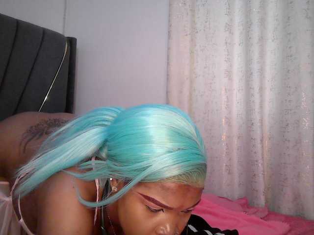 QueenB2