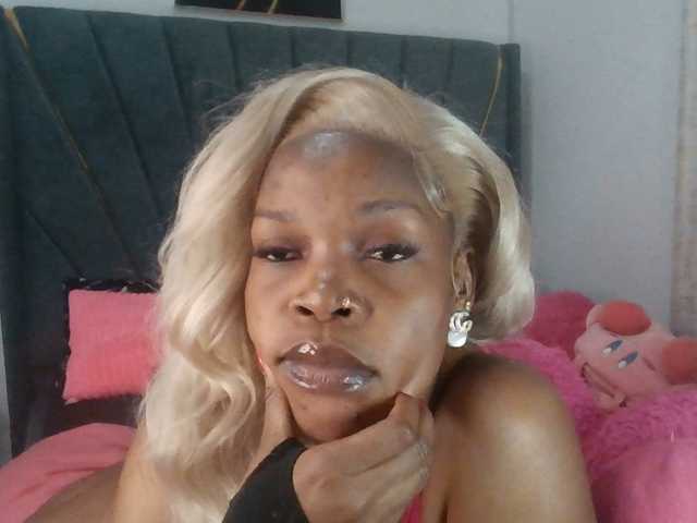 QueenB2