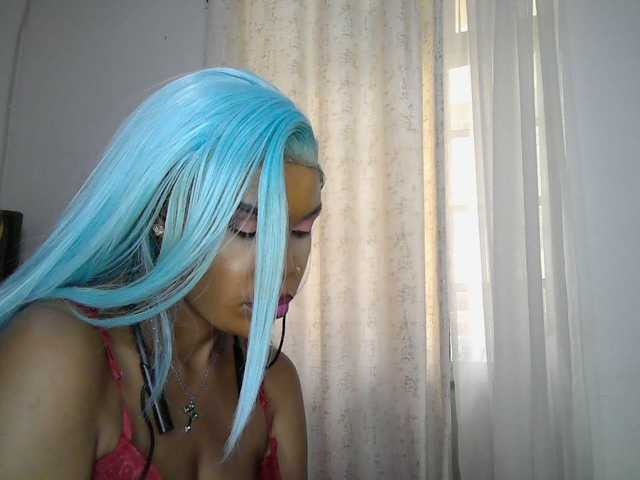 QueenB2