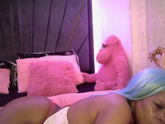 QueenB2