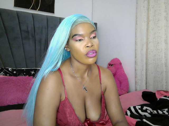 QueenB2