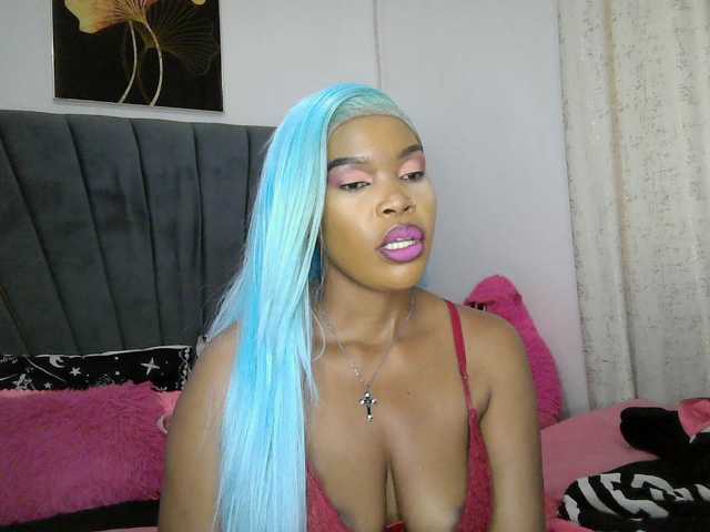 QueenB2