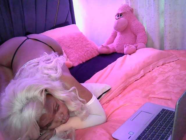 QueenB2