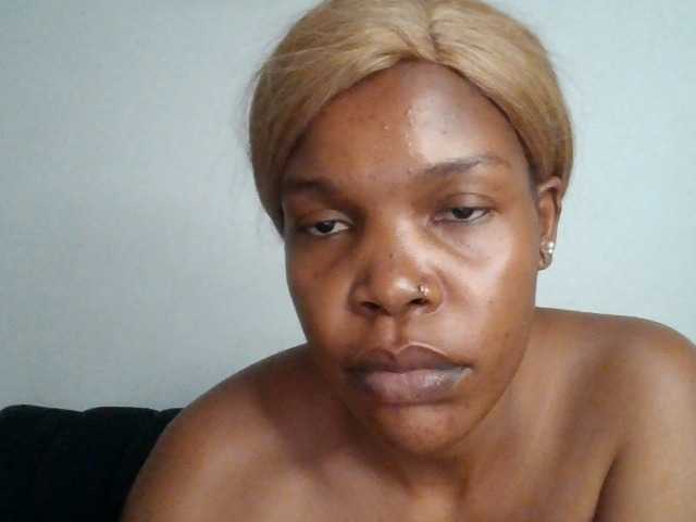 QueenB2