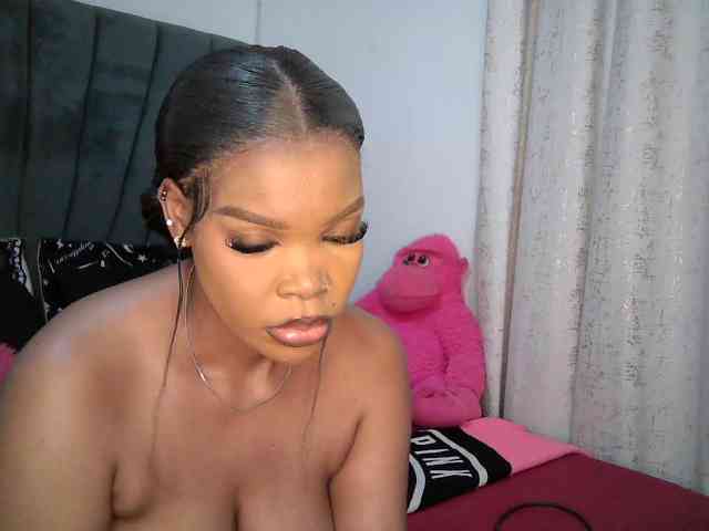 QueenB2