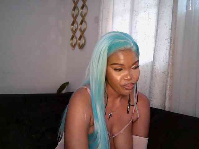 QueenB2