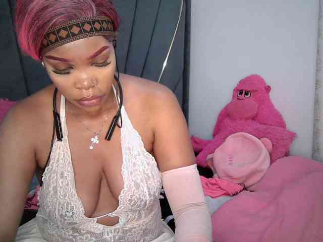 QueenB2