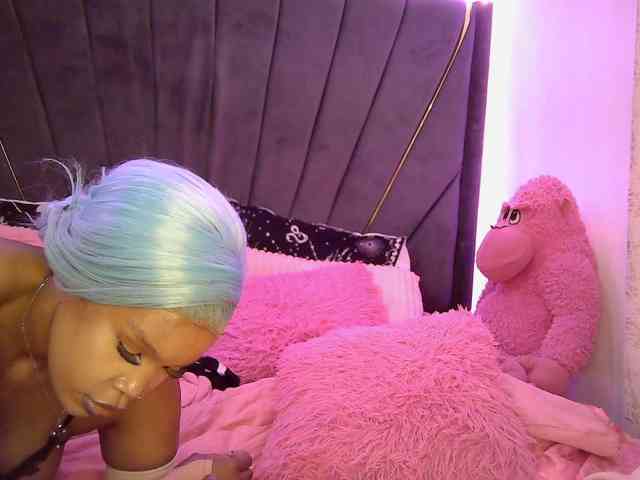 QueenB2 webcam