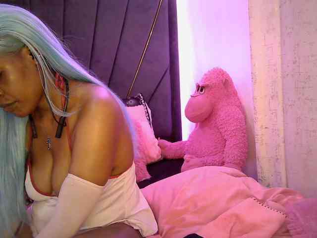 QueenB2 webcam