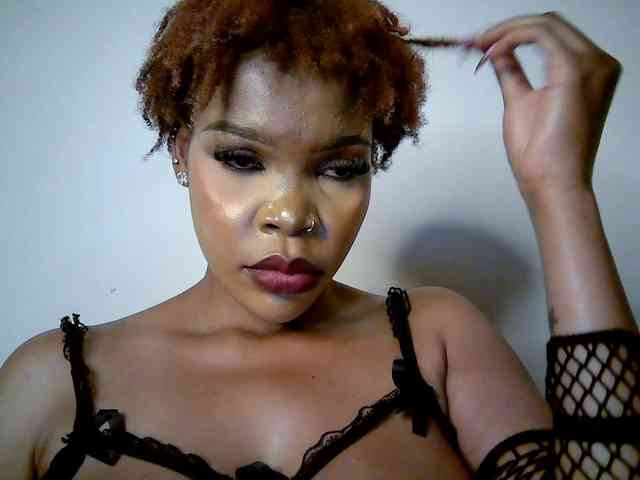 QueenB2 webcam