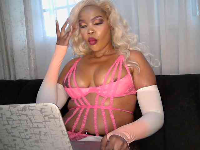 QueenB2 webcam