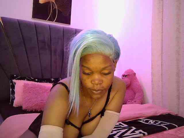 QueenB2 webcam