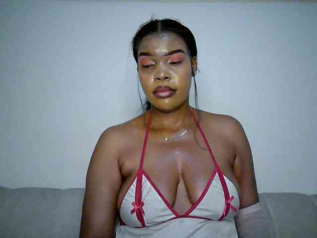 QueenB2