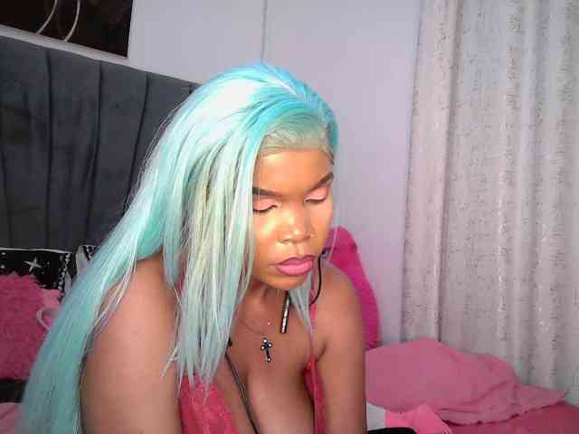 QueenB2