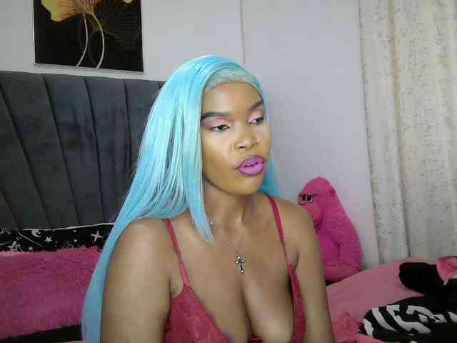QueenB2