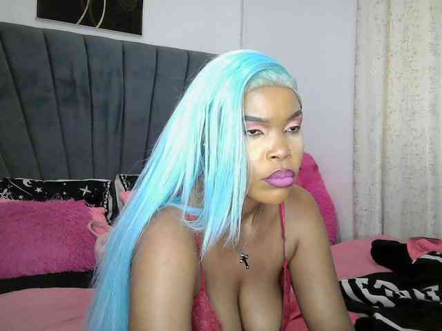 QueenB2