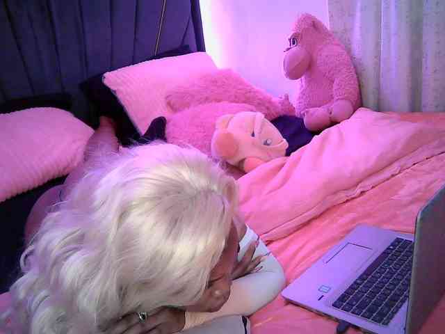 QueenB2 webcam