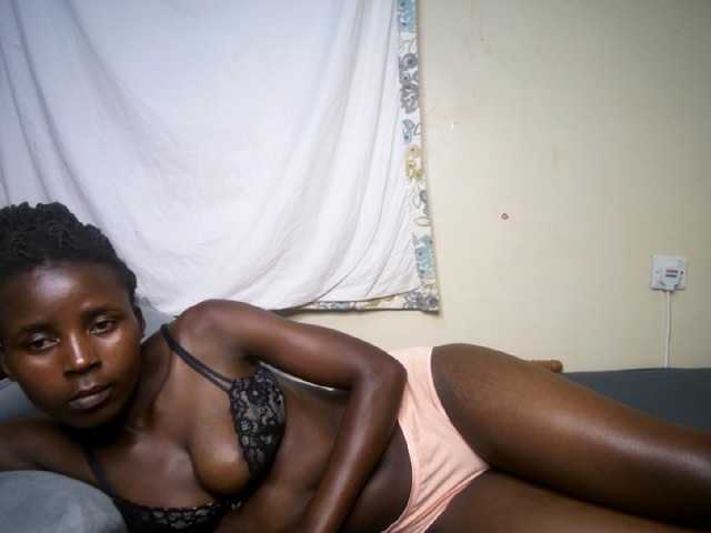 sexxy-girl live cam on BongaCams