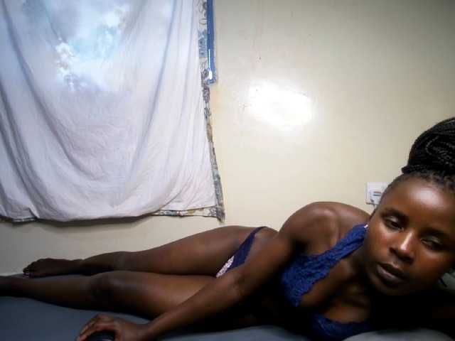 sexxy-girl live cam on BongaCams