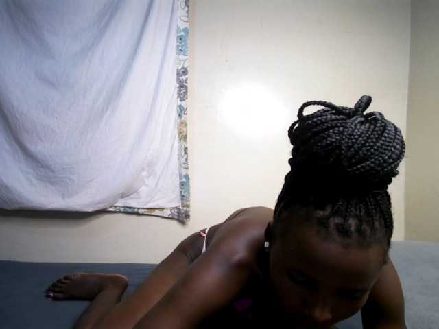 sexxy-girl live cam on BongaCams