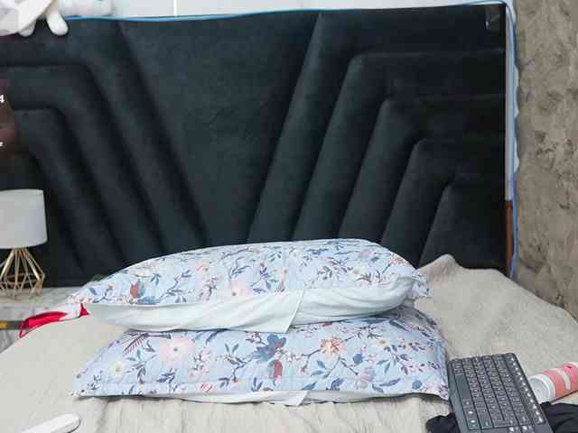CocoaBarbie webcam