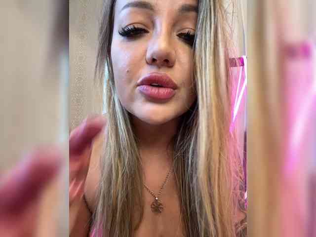 Sweet-wolf1 webcam