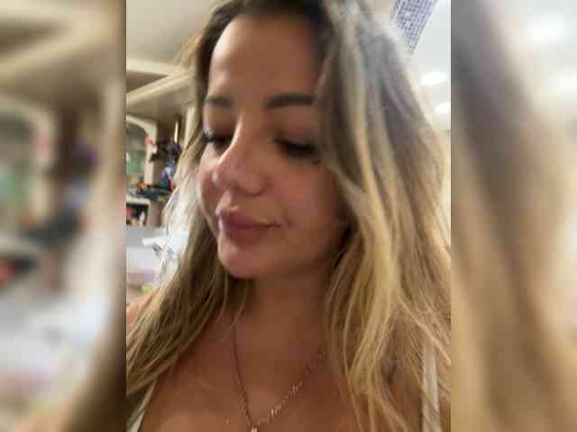 Sweet-wolf1 webcam