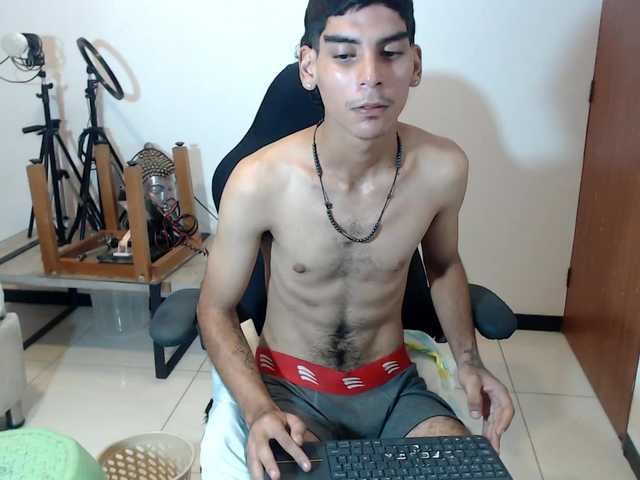 PervertBoyXX live cam
