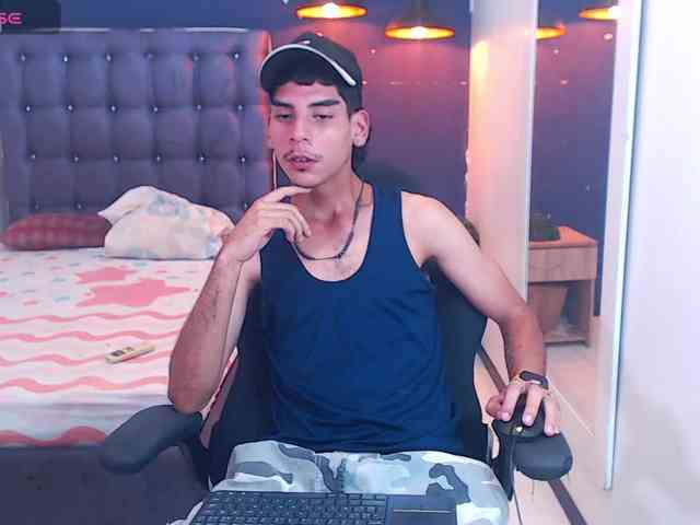 PervertBoyXX PervertBoyXX
