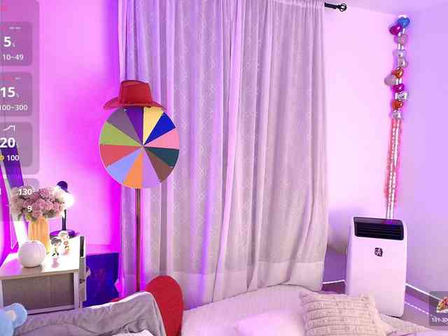 GinevraLee webcam